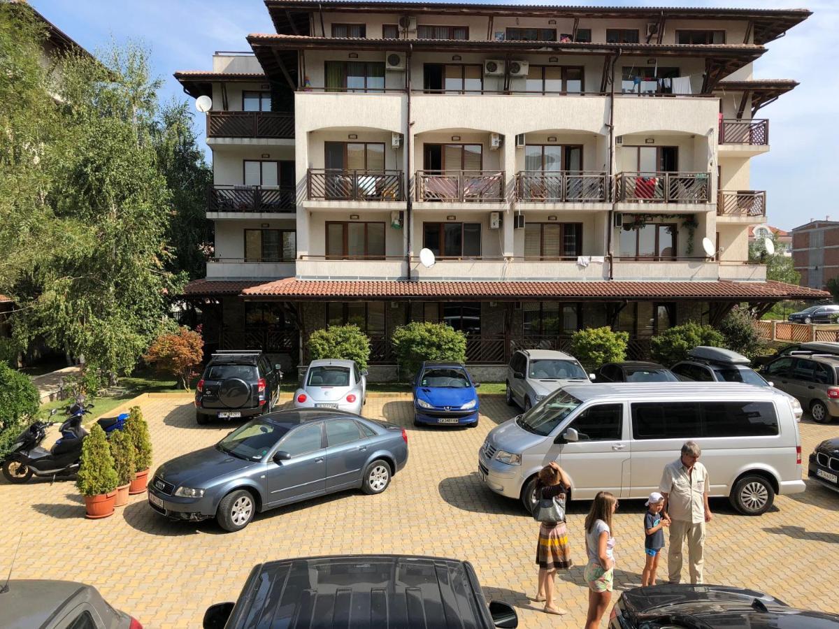 Mm Complex Aparthotel Primorsko Exterior photo